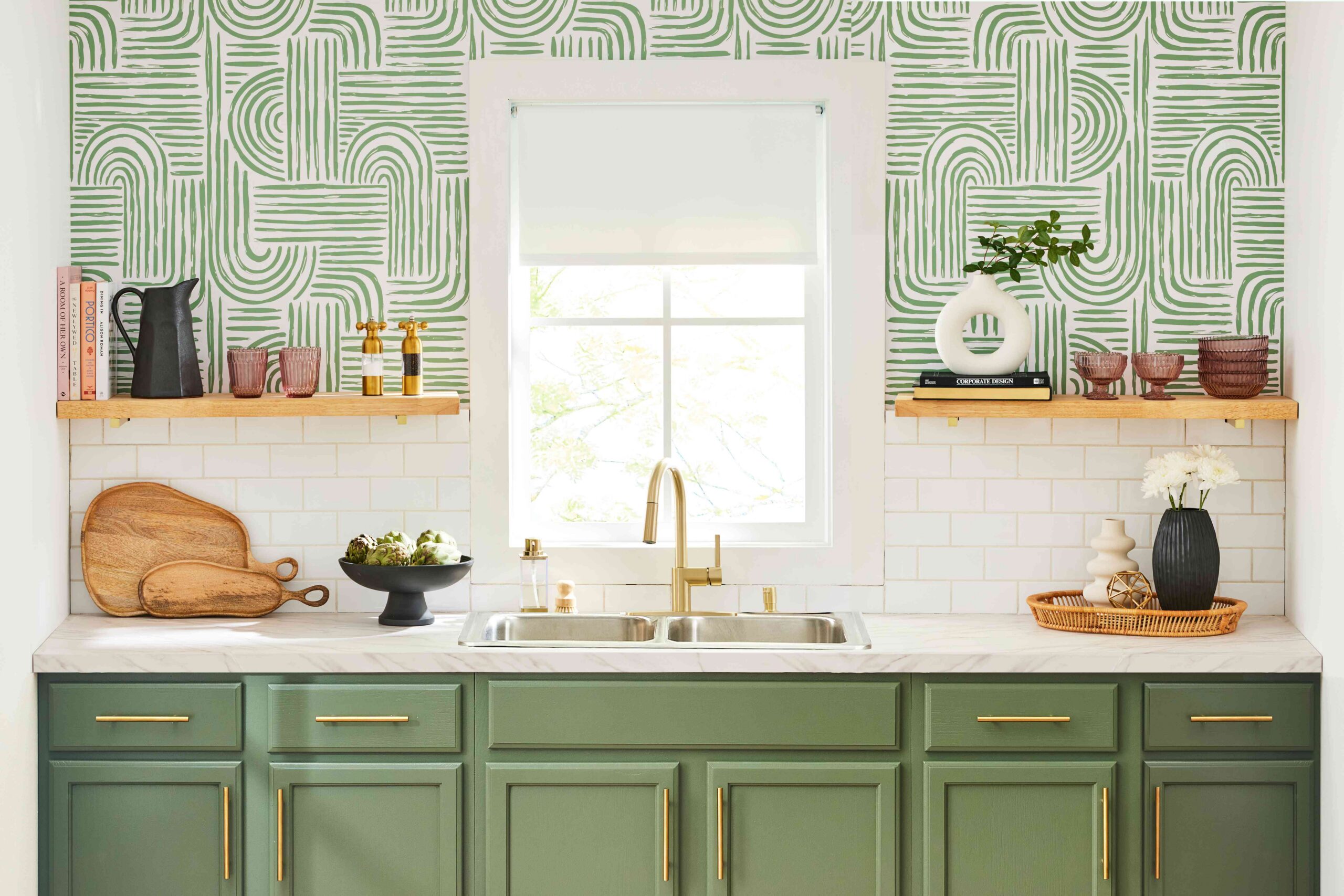 Green patterned wallpaper